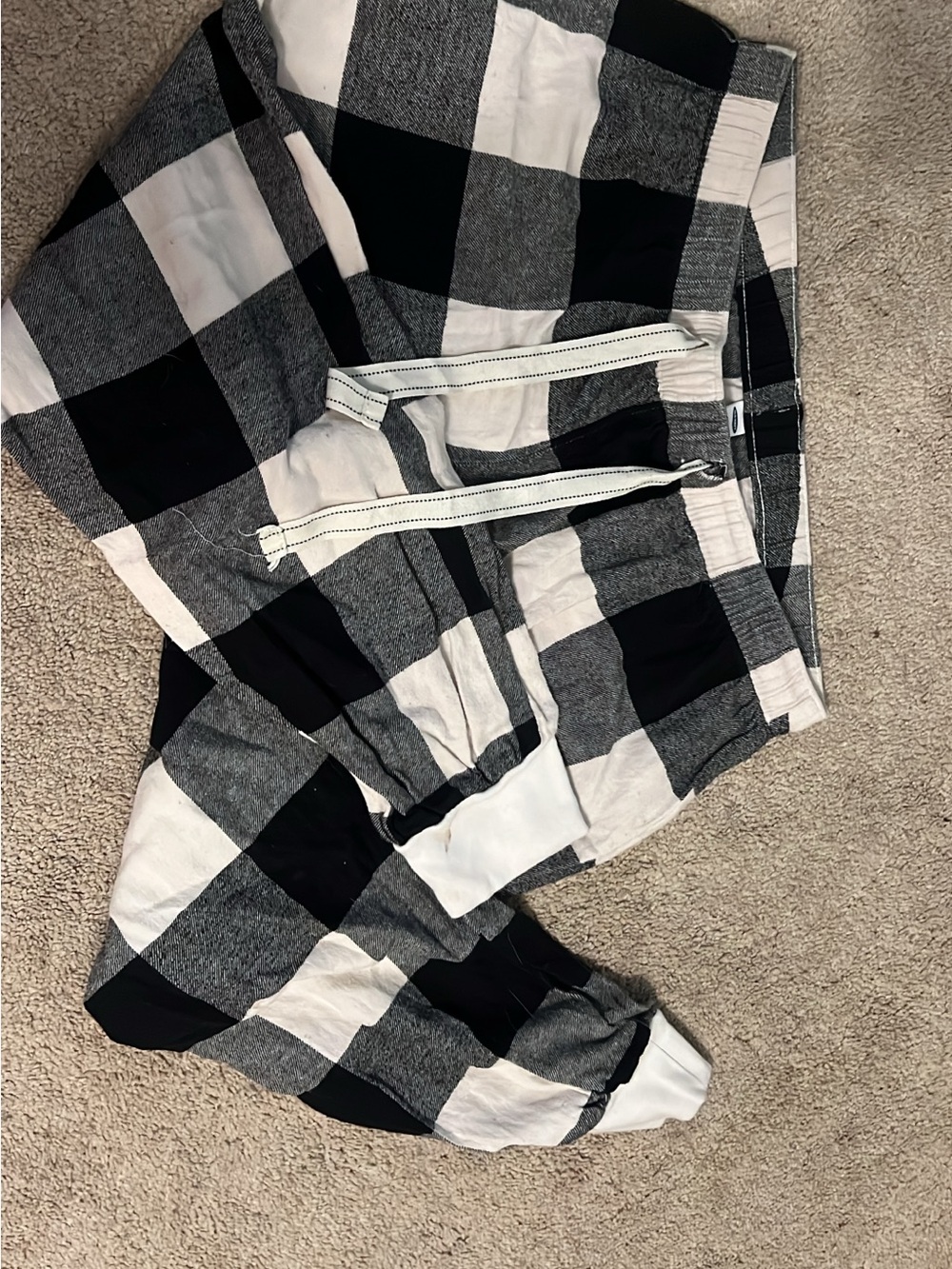 Women's old Navy Black & White Buffalo Check Jogger Pants